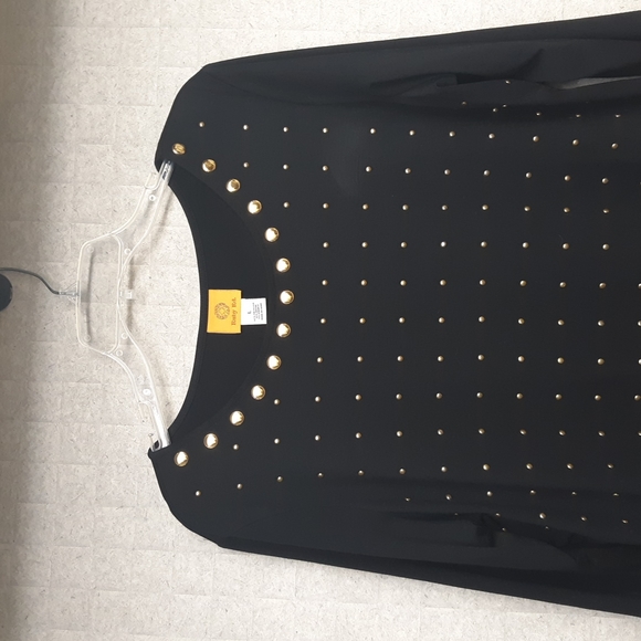 Ruby Rd. Top - Picture 2 of 6